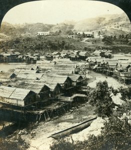 Landsbyen Ela-Varia, Britisk Ny-Guinea, c1909.