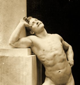 Eugen Sandow, i klassisk gammel gresk-romersk positur, ca. 1894