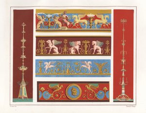Candelabre (venstre) fra Casa del Panettiere eller House of the Baker, VII.III.30, kandelaber (høyre) og frise (øverst) fra House of Caecilius Iucundus, VI26, arabesker med griffiner fra Casa dei Dioscuri eller House of Castor og Pollux, VI.IX.6, og orna