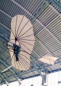 Seilfly laget for Otto Lilienthal (1848-96) ca. 1891 (bomull og tre) (se også 56774) av German School