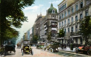 Postkort som viser Unter den Linden og Kranzler-Eck i Berlin, ca. 1910 (farget foto) av German School