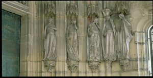 De fem tåpelige jomfruene, karmfigurer fra Paradise-portalen, figurer skåret ut ca. 1250, veranda bygget ca. 1350 (se også 173982 og 173984) av German School