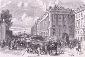 Kaster opp gatebarrikader i Paris, Cassells History of the War between France and Germany utgitt av Cassell and Company Limited, ca. 1890 (litho) av German School