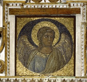 Engel. Fragment des Podiums. Mosaik mit Goldhintergrund von Giotto di Bondone und Architektur von Maderno