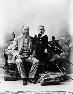 Portrett av mann med liten gutt av Phillipe de Marlier