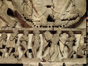 West Portal tympanon som viser den siste dommen: detalj av Kristi føtter, en engel og dødelige, ca. 1130-35 kalkstein