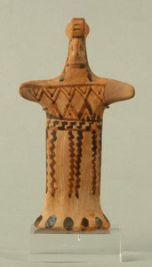 Figur av en stående kvinnelig, boeotisk verksted, arkaisk periode (malt leire) av Greek