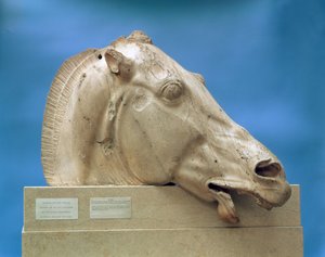 Hodet til en av hestene til Selene, månegudinnen, fra den østlige frontonen av Parthenon, 447-432 f.Kr. (marmor)