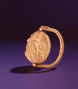Fingerring med Afrodite og Eros (gull) av Greek School