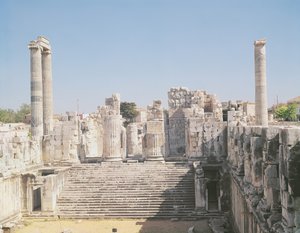 Den store trappen til Apollon-tempelet, ca. 336 f.Kr av Greek School