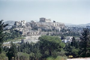 Vestutsikt over Akropolis, bygget ca. 600 f.Kr.-450 f.Kr av Greek School