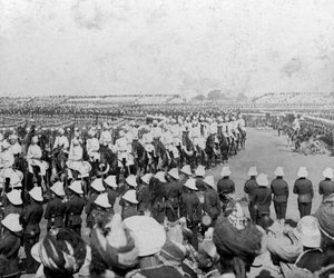 The Imperial Cadet Corps eskorterte sine majesteter inn i Durbar-arenaen, Delhi, India, 1903.