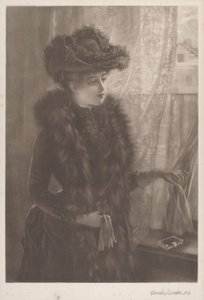 Uten tittel (Lady in Furs) av Hamilton Hamilton