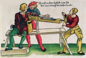 Apparat for helbredelse av armbrudd, illustrasjon fra 'Feldtbuch der Wundartzney' av Hans von Gersdorff, ca. 1540 (farget tresnitt) av Hans or Johannes Ulrich Wechtlin