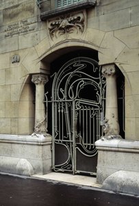 Art Nouveau-arkitektur: utsikt over inngangsdøren til Castel Beranger som ligger på 14, rue de la Fontaine i det 16. arrondissementet i Paris. Designet av arkitekten Hector Guimard (1867-1942) DR
