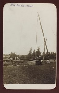 Første verdenskrig: 'Ukraina i årene 1914-1916 under invasjonen av den tyske hæren. En brønn (s/hvitt bilde) av Heldenfriedhof Dsessentniki (attr. to)
