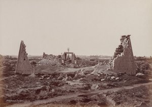 Karnak, Pylonene til Horus