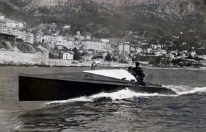 Motorbåten "Meeting de Monaco".