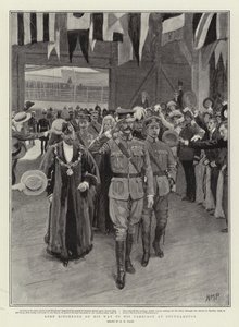 Lord Kitchener på vei til sin vogn i Southampton
