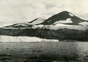 Cape Crozier: The End of the Great Ice Barrier, c19101913, 1913 av Herbert Ponting