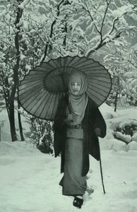 desember i Japan, 1910. av Herbert Ponting