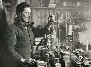 Dr. Atkinson i sitt laboratorium, 15. september 1911, 1913 av Herbert Ponting