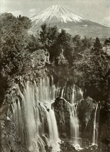 Fuji og Shira-Ito-fossen, 1910. av Herbert Ponting