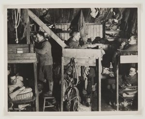 Tenements under Terra Nova-ekspedisjonen (1910-13) til Sydpolen (bromidtrykk) av Herbert Ponting