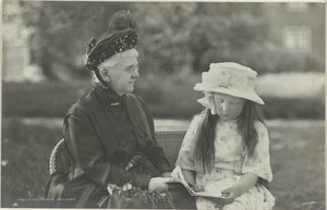 Portrett av Emma, ​​dronningregent av Nederland, og Juliana, dronning av Nederland av Herman Deutmann