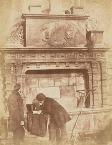 [DOHill og en venn ved Bethune-monumentet, Greyfriars, Edinburgh]