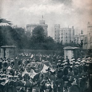 Kong Edward VIIs likbil ble trukket inn på eiendommen til Windsor Castle, 1910 1911