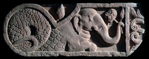 Fiskhaleelefant (steinskulptur av Indian School