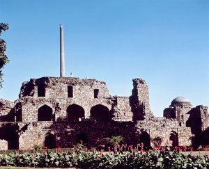 Ruinene av citadellet Kotla Firuz Shah, grunnlagt av Firuz Shah Tughluq (1351-88) av Indian School