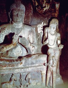 Sittende Buddha gjør den første undervisningsbevegelsen, fra Caitya Hall of Cave 10 av Indian School