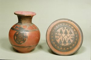 Terrakottagryte og lokk, fra Cemetery H ved Harappa, Indus Valley, 1500 f.Kr.-1200 f.Kr. (terrakotta) av Indian School