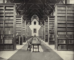 The Library, Maynooth College (s/hvitt bilde) av Irish Photographer