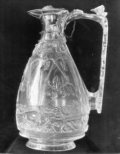 Ewer med fugler fra statskassen i Saint-Denis, egyptisk, Fatimid-periode, slutten av 1000-tallet (bergkrystall)