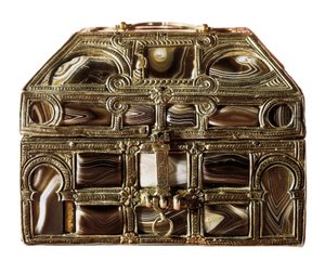 Mosarabisk kunst: agatboks laget av tre, agat og sølv. 1000-tallet Fra Real Colegiata av San Isidoro. Leon. Arkeologisk museum i Madrid, Spania av Islamic School
