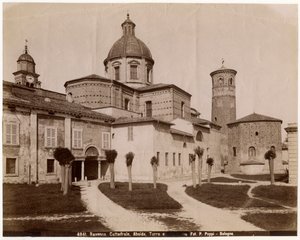 Cathedral of Resurrection of Our Lord Jesus Christ, med dåpskapellet til høyre, Ravenna, Emilia-Romagna, Italia, fotografi av Pietro Poppi, Bologna, ca 1900 av Italian Photographer