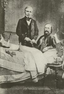 Garibaldi, såret i kamp, med legen sin (s/hv-bilde) av Italian Photographer