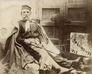 Giuseppe Garibaldi i Aspromonte, med skadet bein i 1862 av Italian Photographer