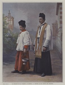 Holy Week i Firenze: en prest på vei for å velsigne hus (fargebilde) av Italian Photographer