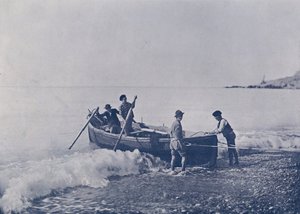 Italia: Bordighera, fiskere som returnerer til havn (s/hvitt bilde) av Italian Photographer