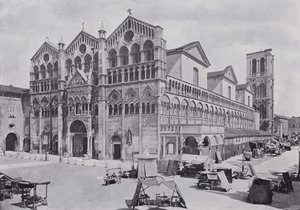 Italia: katedralen, Ferrara (s/hvitt bilde) av Italian Photographer
