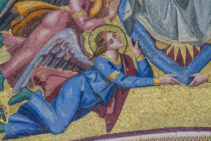 Engel, detalj fra Marias himmelfart til herlighet, mosaikk, gavl til sentral inngang i fasaden til Orvieto-katedralen, Umbria, Italia av Italian School