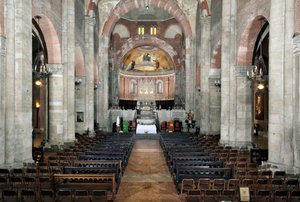 Utsikt fra skipet (1100-tallet) av Italian School