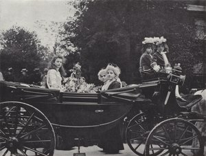 Knutsford May Day Festival, dronningen og ledsagere av J. Benjamin Stone