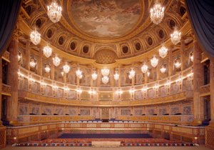 Utsikt over interiøret til Royal Opera of Versailles realisert av Ange-Jacques Gabriel (1698-1782) Versailles fra 1700-tallet