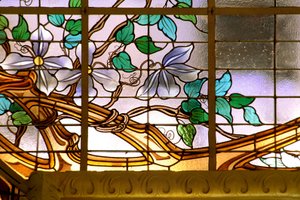 Nancy (avdeling 54), jugendstil, "" La verriere aux Clematites"" (1901) - detalj, Glassmaleri av Jacques Gruber (1870-1936), på Credit Lyonnais, rue St Georges