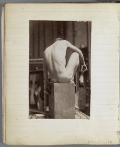 Studie av en mannlig nakenmodell, sittende og sett fra baksiden, i studioet til Jacques de Lalaing av Jacques Lalaing (attributed to)